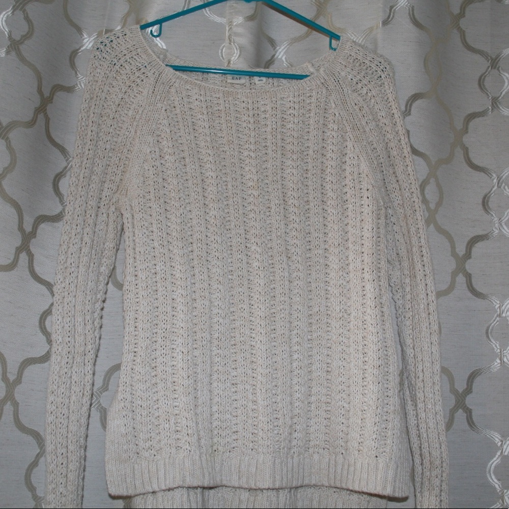 GAP cream colored sweater